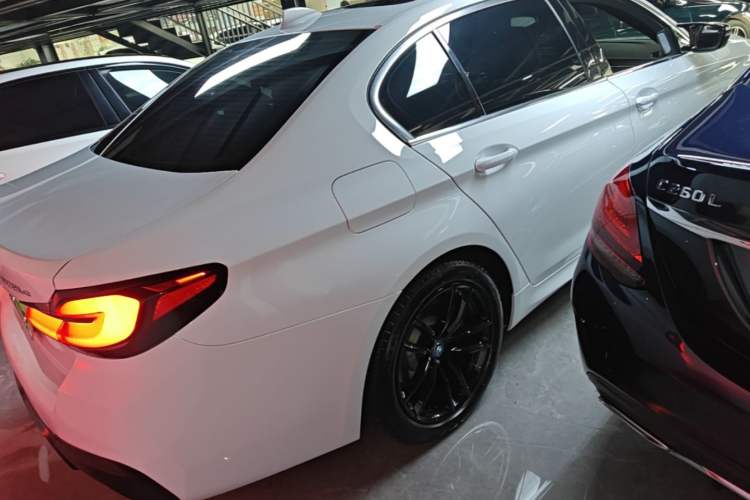Used BMW 5 Series New Energy 2022 Second Facelift 535Le Pioneer Edition M Sport Package Rear Right 45 Deg