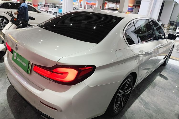 Used BMW 5 Series New Energy 2022 Updated Version 535Le Luxury Package Rear Right 45 Deg
