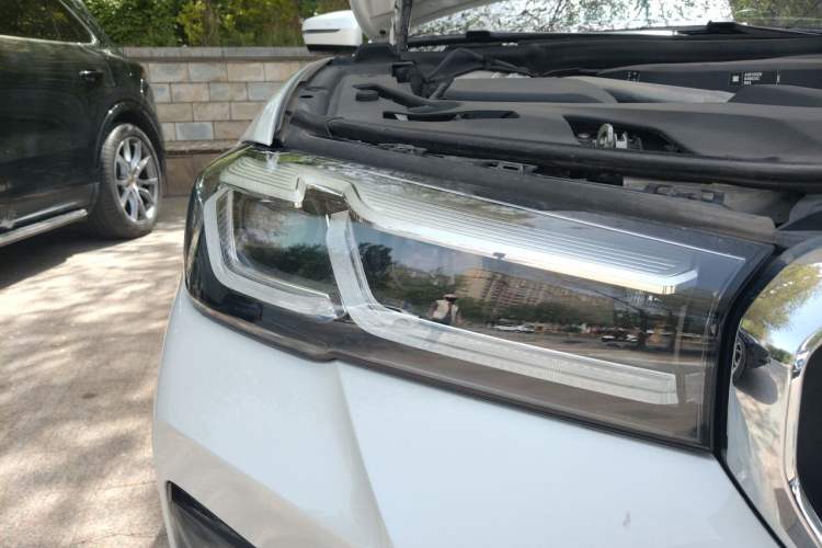Used BMW 5 Series New Energy 2022 Updated Version 535Le Luxury Package Right Front Headlight