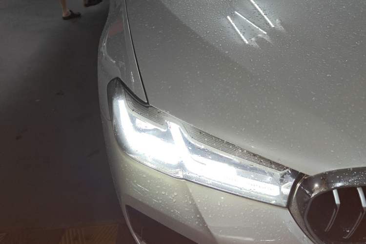 Used BMW 5 Series New Energy 2022 Second Facelift 535Le M Sport Package Right Front Headlight