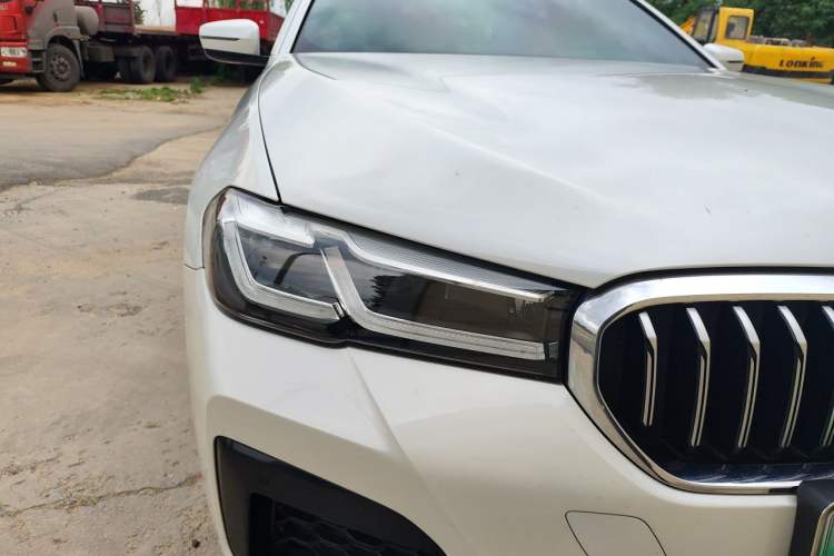 Used BMW 5 Series New Energy 2022 535Le M Sport Package Right Front Headlight