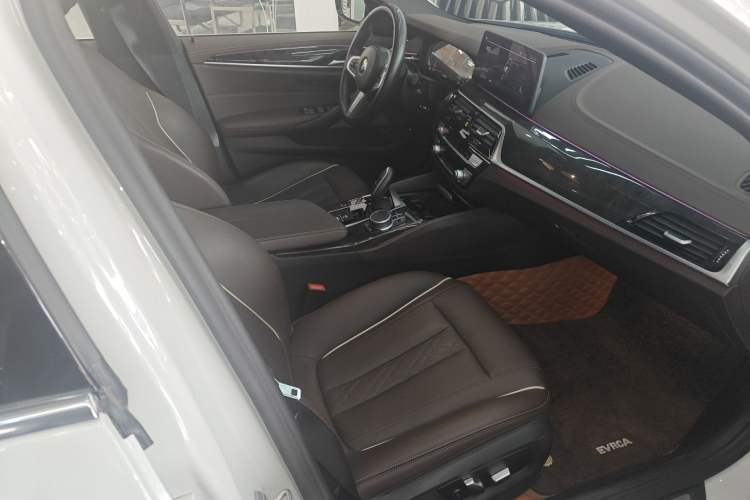 Used BMW 5 Series New Energy 2022 535Le M Sport Package Right Front Seat