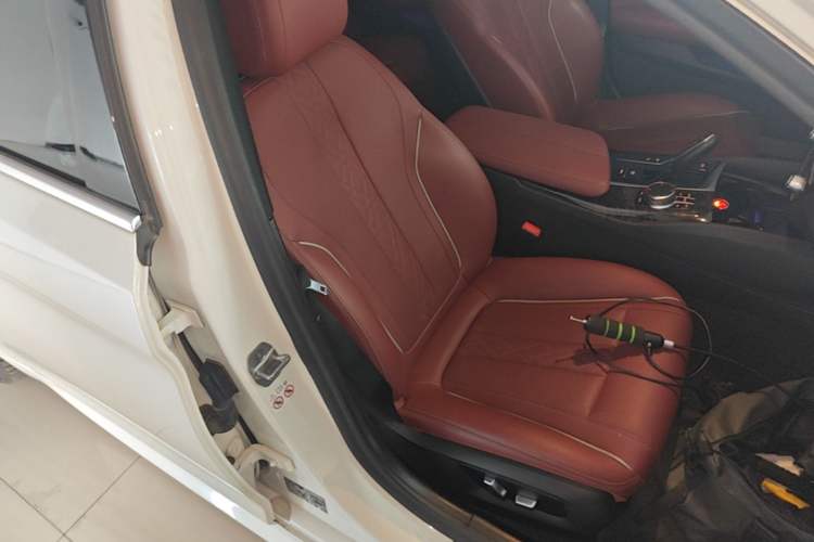 Used BMW 5 Series New Energy 2022 Second Facelift 535Le M Sport Package Right Front Seat