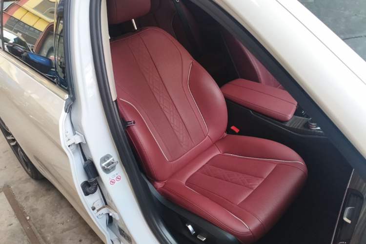 Used BMW 5 Series New Energy 2022 Second Facelift 535Le Luxury Package Right Front Seat