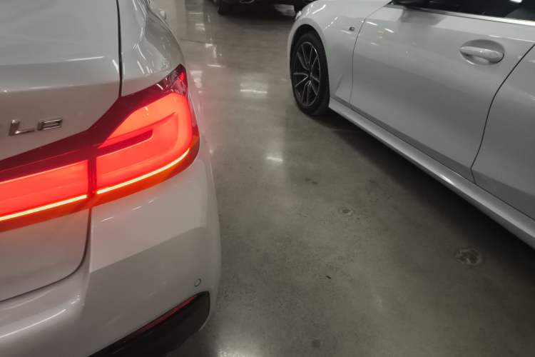 Used BMW 5 Series New Energy 2022 Restyled 535Le M Sport Package Right Rear Taillight