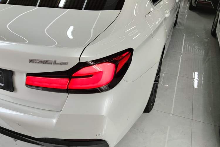 Used BMW 5 Series New Energy 2022 Restyled 535Le M Sport Package Right Rear Taillight
