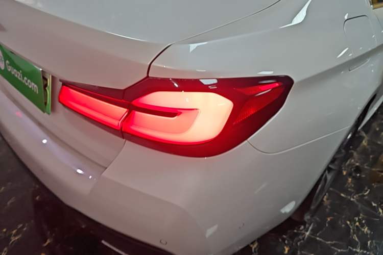 Used BMW 5 Series New Energy 2022 Restyled 535Le M Sport Package Right Rear Taillight