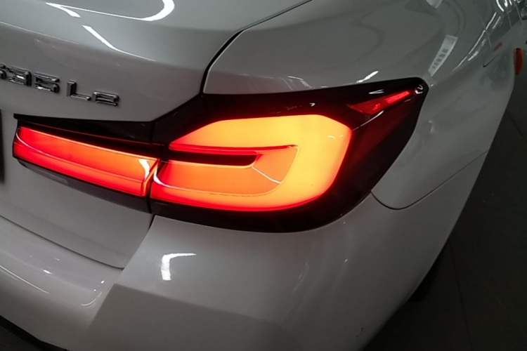 Used BMW 5 Series New Energy 2022 Restyled 535Le M Sport Package Right Rear Taillight