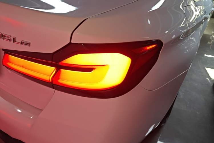Used BMW 5 Series New Energy 2022 Second Facelift 535Le Pioneer Edition M Sport Package Right Rear Taillight