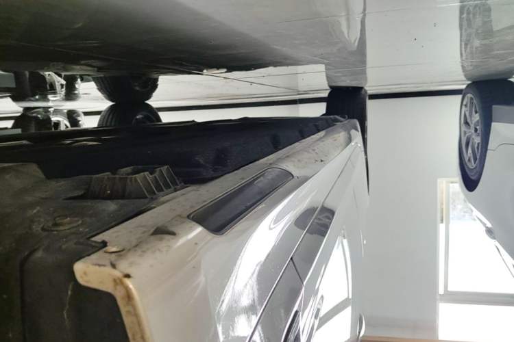Used BMW 5 Series New Energy 2022 Restyled 535Le M Sport Package Right Side Sill