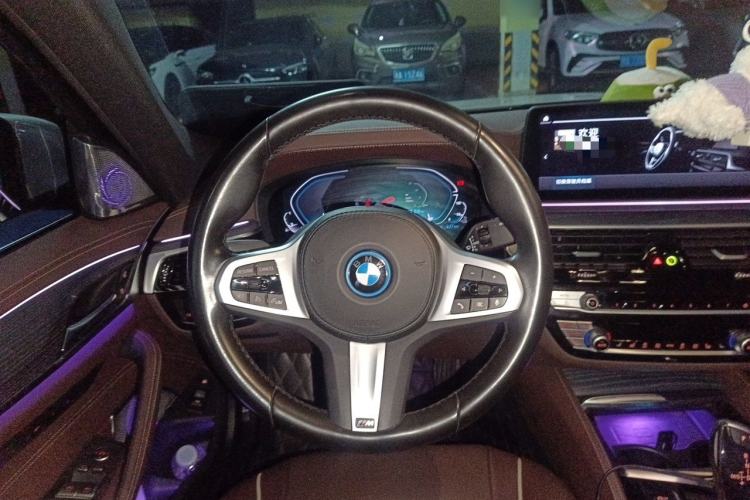 Used BMW 5 Series New Energy 2022 Restyled 535Le Pioneer Edition M Sport Package Steering Wheel