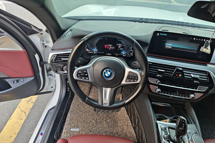 Used BMW 5 Series New Energy 2022 535Le Pioneer Edition M Sport Package Steering Wheel