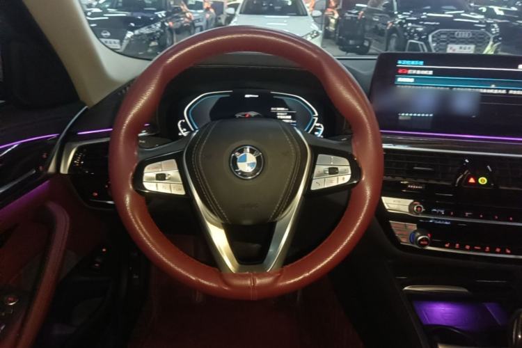 Used BMW 5 Series New Energy 2022 Restyled 535Le M Sport Package Steering Wheel