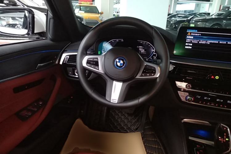Used BMW 5 Series New Energy 2022 Restyled 535Le M Sport Package Steering Wheel