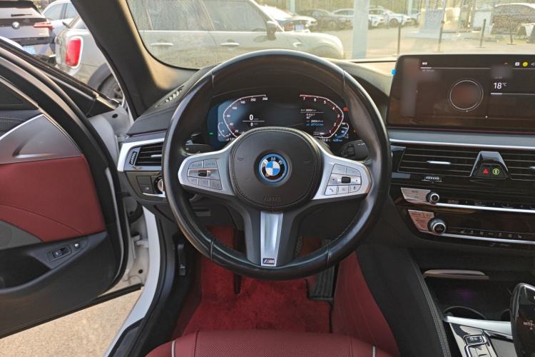 Used BMW 5 Series New Energy 2022 Second Facelift 535Le M Sport Package Steering Wheel