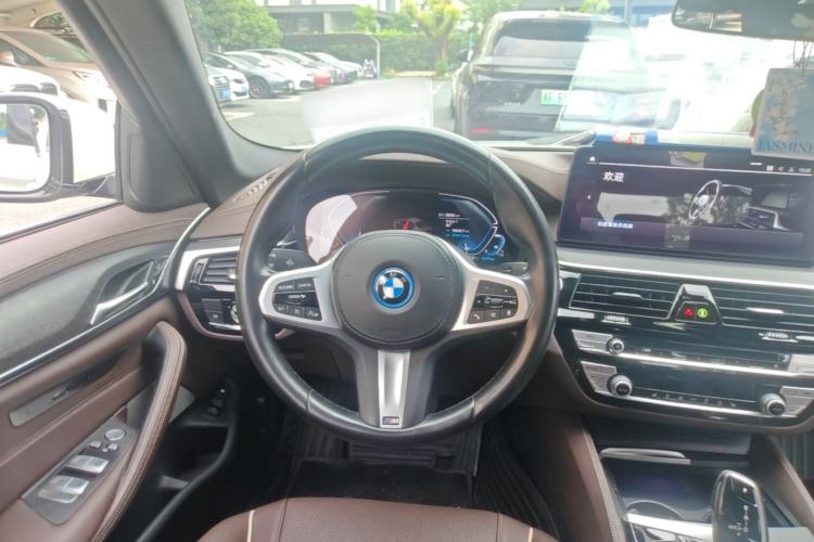 Used BMW 5 Series New Energy 2022 Restyled 535Le M Sport Package Steering Wheel