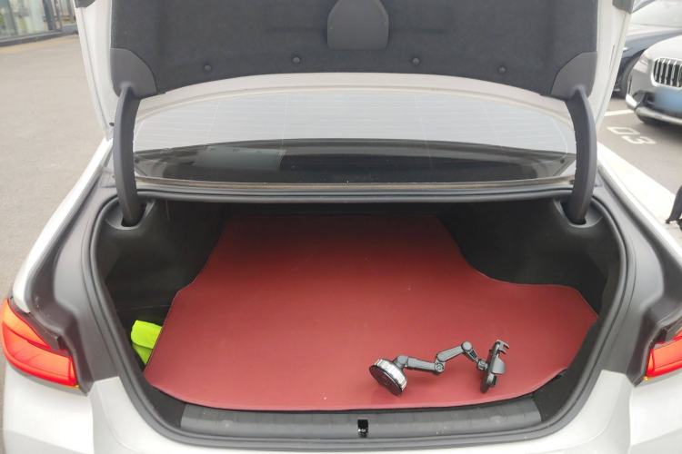 Used BMW 5 Series New Energy 2022 Second Facelift 535Le M Sport Package Trunk