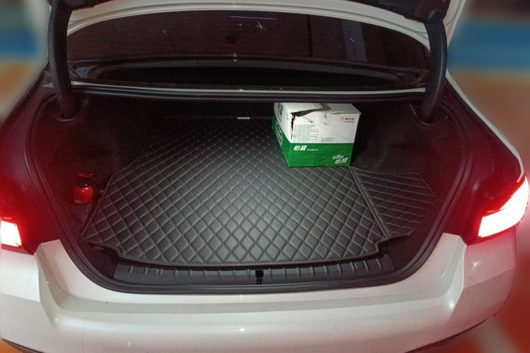 Used BMW 5 Series New Energy 2022 Restyled 535Le Pioneer Edition M Sport Package Trunk