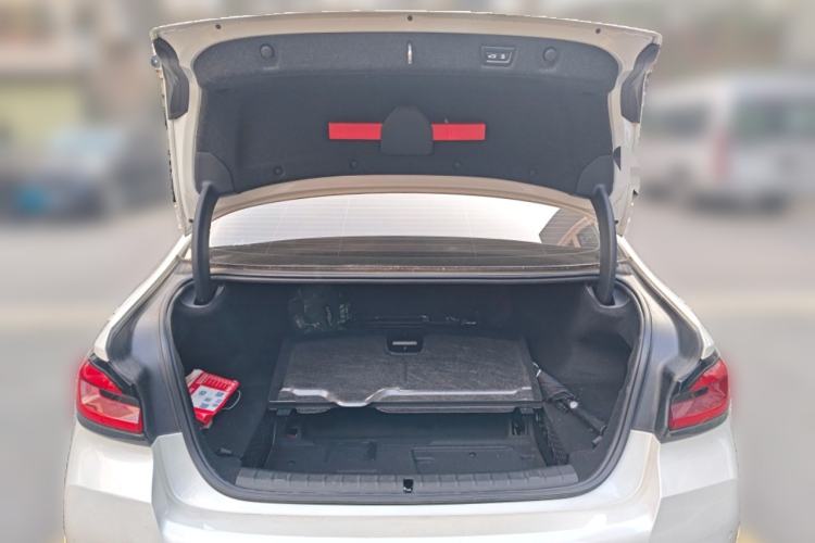 Used BMW 5 Series New Energy 2022 535Le Pioneer Edition M Sport Package Trunk
