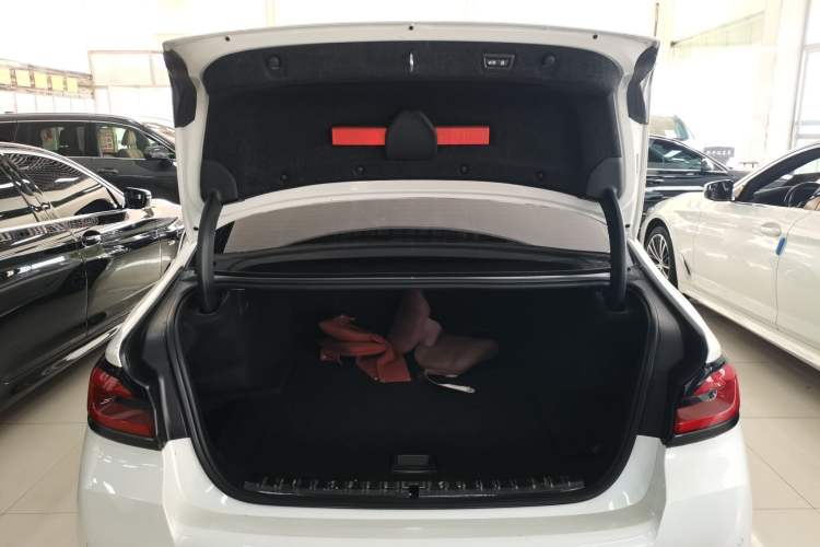 Used BMW 5 Series New Energy 2022 Second Facelift 535Le M Sport Package Trunk