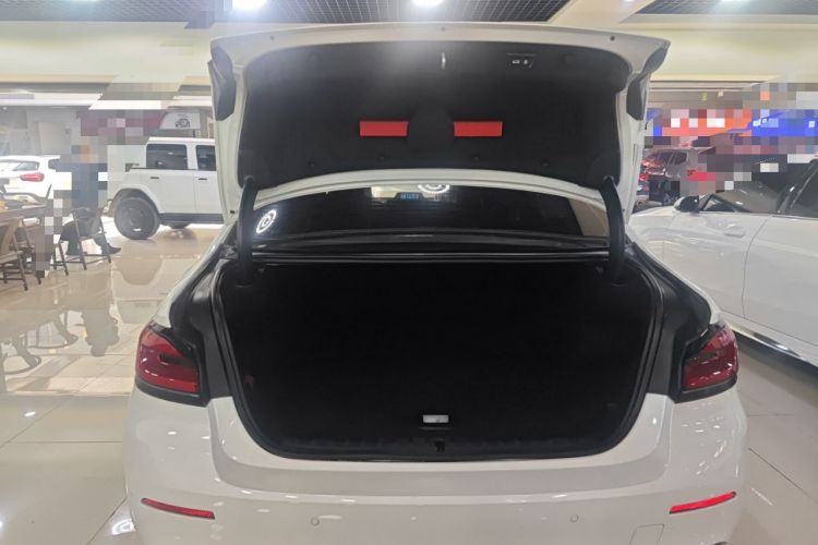 Used BMW 5 Series New Energy 2022 Updated Version 535Le Luxury Package Trunk