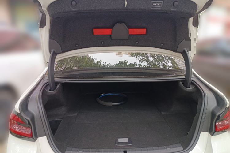 Used BMW 5 Series New Energy 2022 535Le Pioneer Edition M Sport Package Trunk