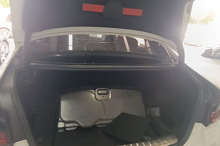 Used BMW 5 Series New Energy 2022 Second Facelift 535Le Pioneer Edition M Sport Package Trunk