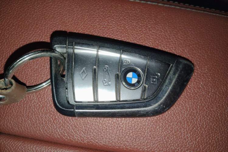 Used BMW 5 Series New Energy 2022 Second Facelift 535Le Pioneer Edition M Sport Package Vehicle Key