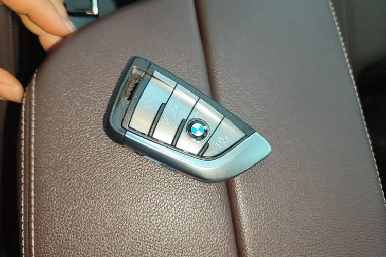 Used BMW 5 Series New Energy 2022 Restyled 535Le M Sport Package Vehicle Key