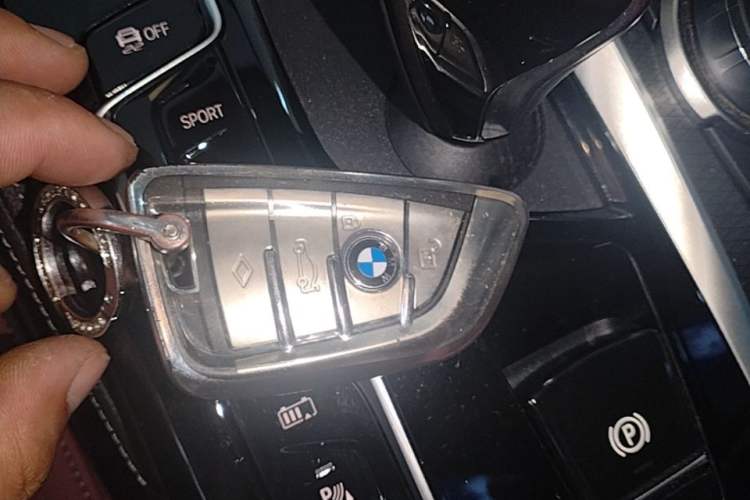 Used BMW 5 Series New Energy 2022 Second Facelift 535Le Pioneer Edition M Sport Package Vehicle Key