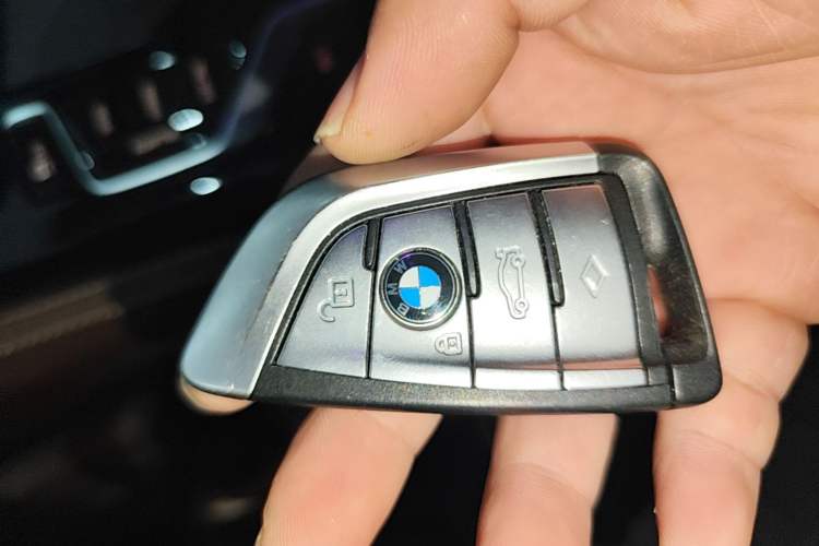 Used BMW 5 Series New Energy 2022 Updated Version 535Le Luxury Package Vehicle Key