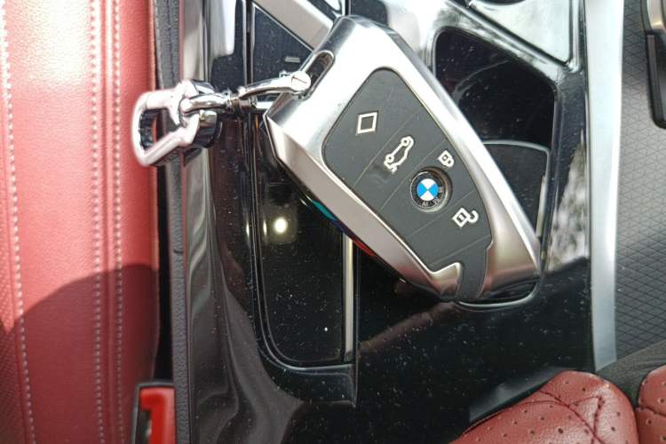 Used BMW 5 Series New Energy 2022 535Le Pioneer Edition M Sport Package Vehicle Key