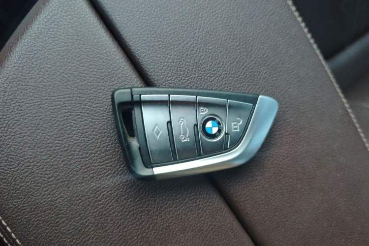 Used BMW 5 Series New Energy 2022 Updated Version 535Le Luxury Package Vehicle Key