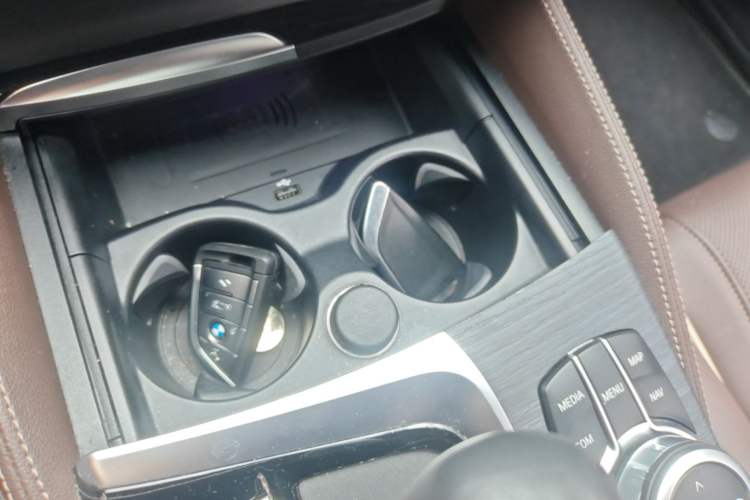 Used BMW 5 Series New Energy 2022 Restyled 535Le M Sport Package Vehicle Key