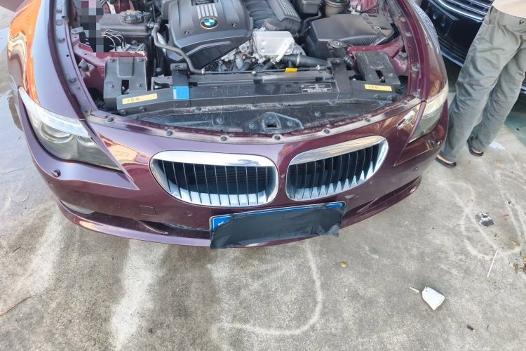 Used BMW 6 Series 2006 630i two-door coupe Engine Bay
