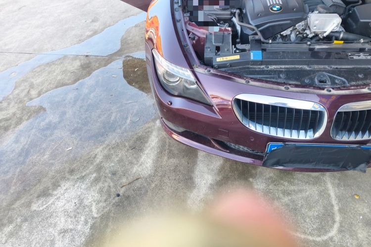 Used BMW 6 Series 2006 630i two-door coupe Engine Bay Right