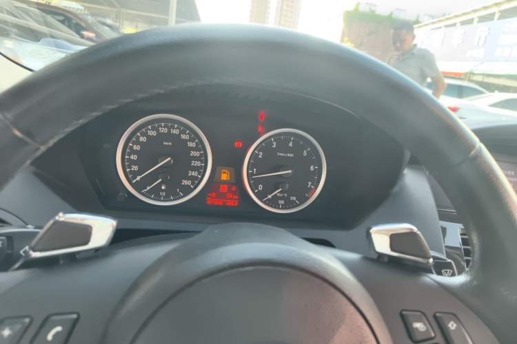 Used BMW 6 Series 2006 630i two-door coupe Instrument Cluster