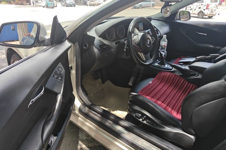 Used BMW 6 Series 2006 630i two-door coupe Driver Seat