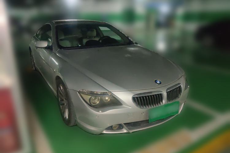 Used BMW 6 Series 2006 630i two-door coupe Front Right 45 Deg