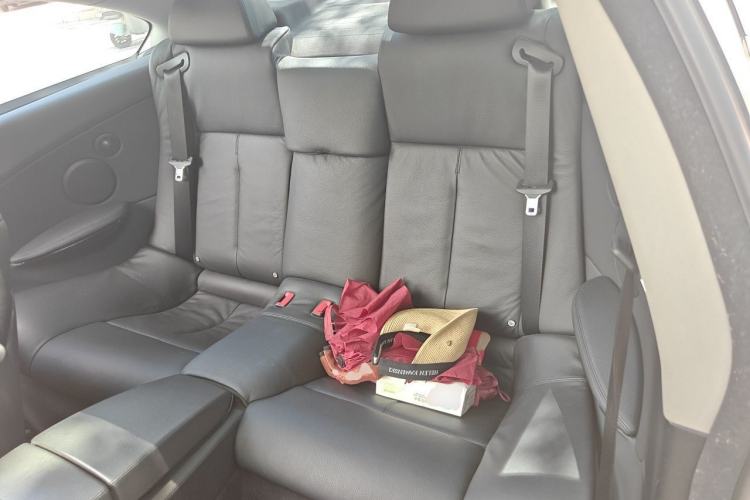 Used BMW 6 Series 2006 630i two-door coupe Left Rear Seat