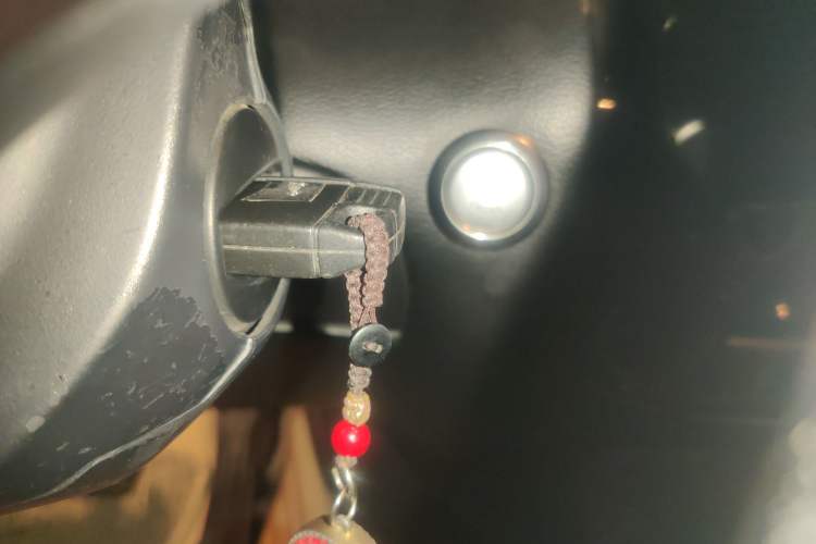 Used BMW 6 Series 2006 630i two-door coupe Vehicle Key