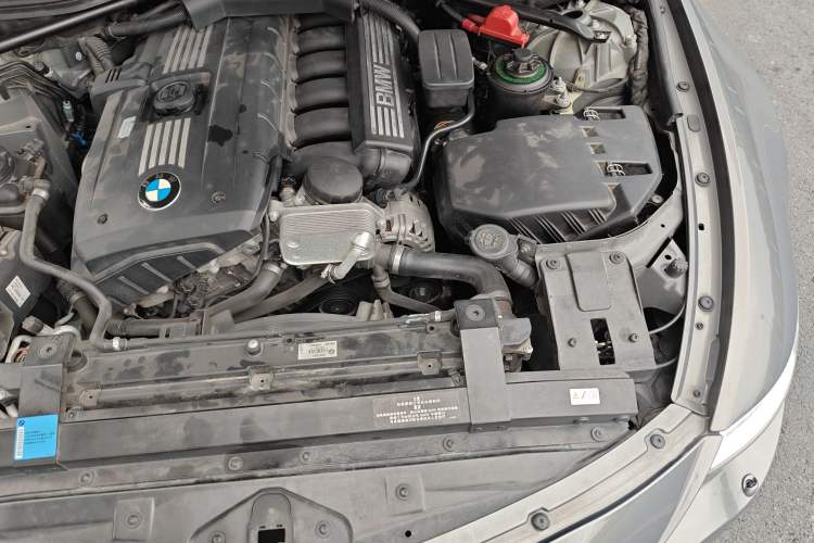 Used BMW 6 Series 2007 630i Coupe Engine Bay Left