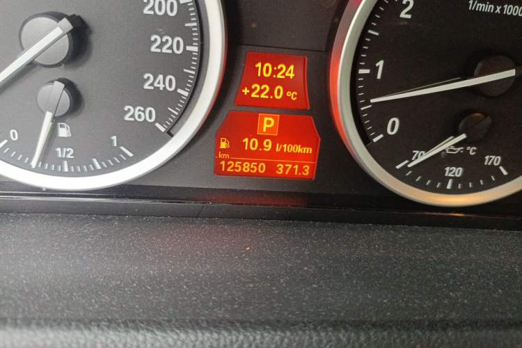 Used BMW 6 Series 2007 630i Coupe Odometer Close Up