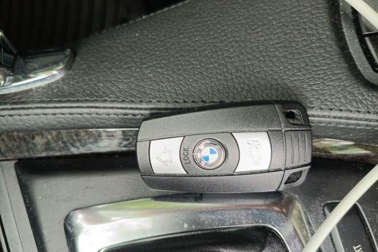 Used BMW 6 Series 2007 630i Coupe Vehicle Key