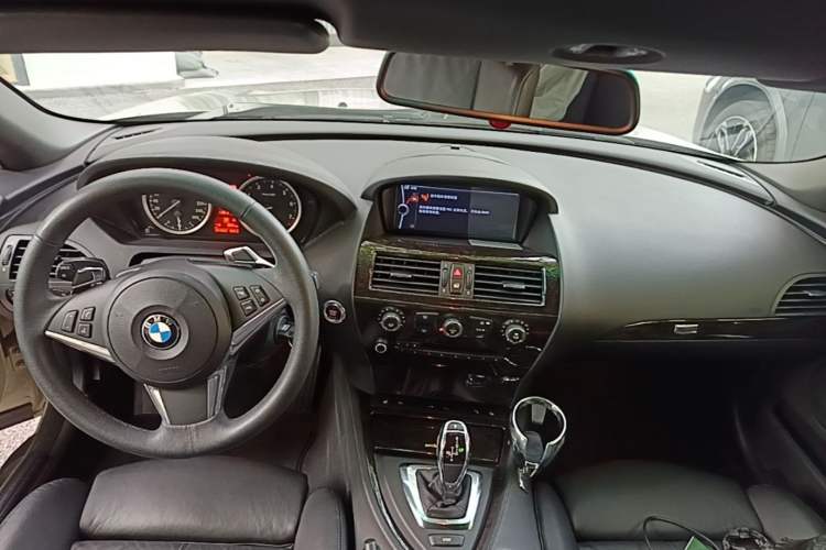 Used BMW 6 Series 2007 630i Convertible Coupe Center Console