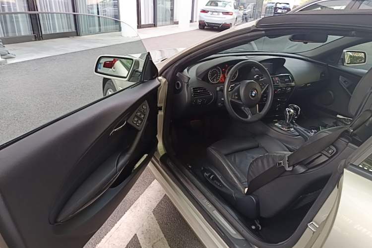 Used BMW 6 Series 2007 630i Convertible Coupe Driver Seat
