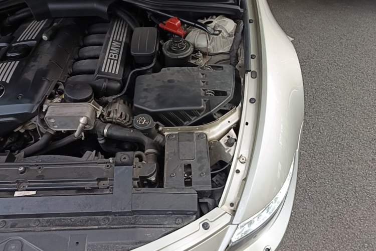 Used BMW 6 Series 2007 630i Convertible Coupe Engine Bay Left