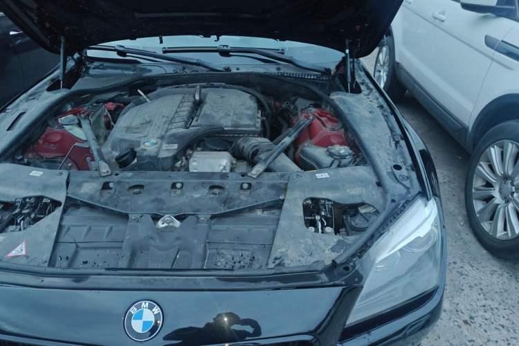 Used BMW 6 Series 2011 640i Convertible Coupe Engine Bay Left