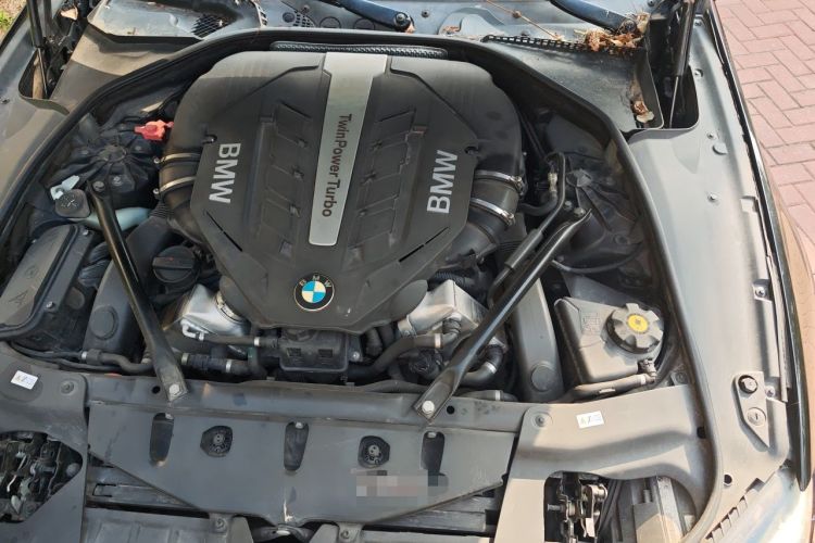 Used BMW 6 Series 2011 650i Convertible Coupe Engine Bay Left