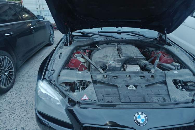Used BMW 6 Series 2011 640i Convertible Coupe Engine Bay Right